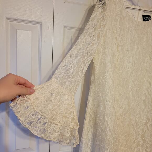 Onyx Nite, 14P | Vintage Look Midi Boho Lacy 3/4 Bell Sleeves Dress - Picture 5 of 7